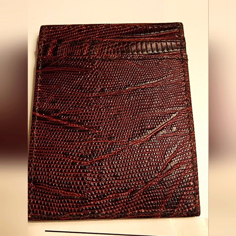 Men's 100% Lizard Shell Cordovan Money Clip/Two Card Slot Wallet.  Wine.